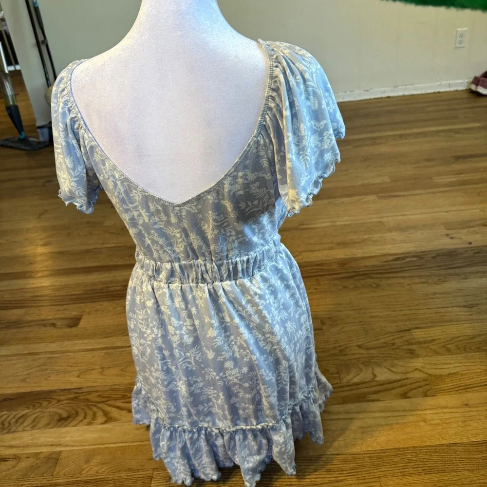 Urban Outfitters Floral‎ Cutout Mini Dress Blue White Tie Front Ruffle Size S